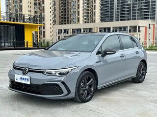 2023 Volkswagen Golf VIII, серый, 2000000 рублей, вид 1