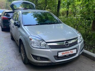 2008 Opel Astra H Рестайлинг, бежевый, 750000 рублей, вид 2
