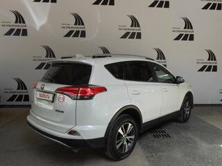 2017 Toyota RAV4 IV (XA40) Рестайлинг, белый, 2290000 рублей, вид 2