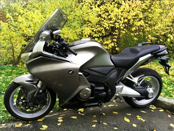 2011 Honda VFR 1200, серый, 890000 рублей