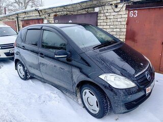 2011 Mercedes-Benz A-Класс 180 II (W169) Рестайлинг, чёрный, 1100000 рублей, вид 3