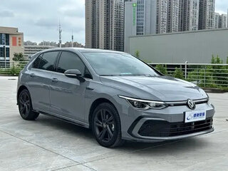 2023 Volkswagen Golf VIII, серый, 2000000 рублей, вид 3
