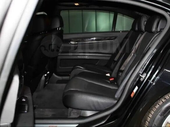 2013 BMW 7 серии Long 750Li xDrive V (F01/F02/F04) Рестайлинг, чёрный, 2350000 рублей - вид 10