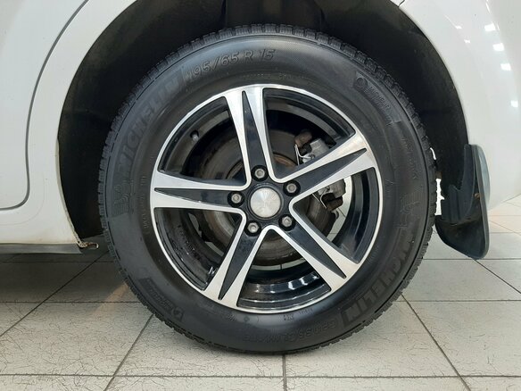 2011 Ford Focus II Рестайлинг, белый, 549000 рублей - вид 12