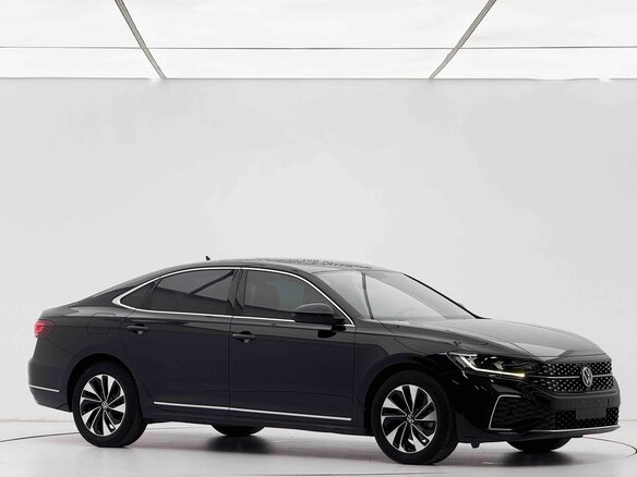 2023 Volkswagen Passat B8 Рестайлинг, чёрный, 1810000 рублей - вид 2