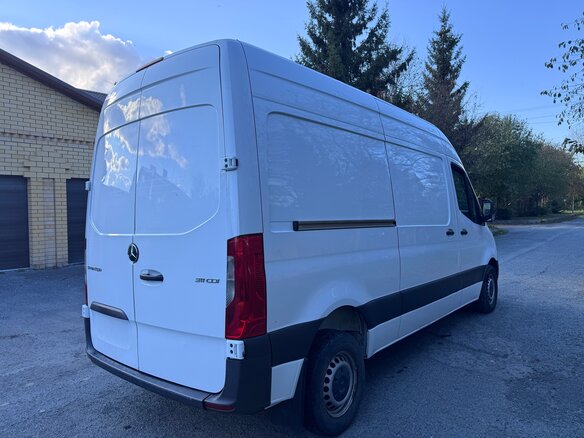 2018 Mercedes-Benz Sprinter, белый, 5200000 рублей - вид 4