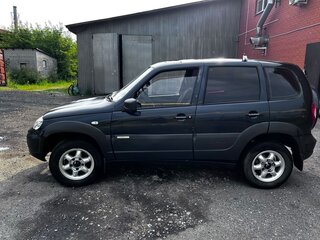 2014 Chevrolet Niva I Рестайлинг, синий, 300000 рублей, вид 2