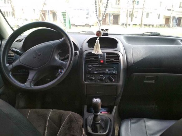 2003 Mitsubishi Carisma I Рестайлинг, серебристый - вид 4