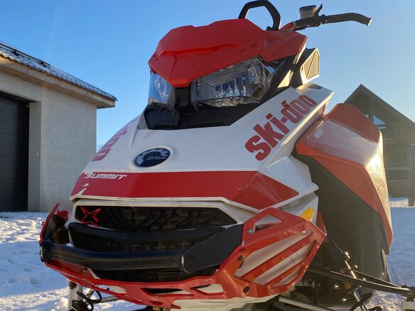 2020 BRP Ski-Doo Summit 850, красный, 1350000 рублей