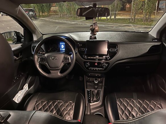 2021 Hyundai Solaris II Рестайлинг, чёрный, 1850000 рублей - вид 6