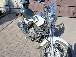 2019 Bajaj Avenger, белый, 180000 рублей, вид 4