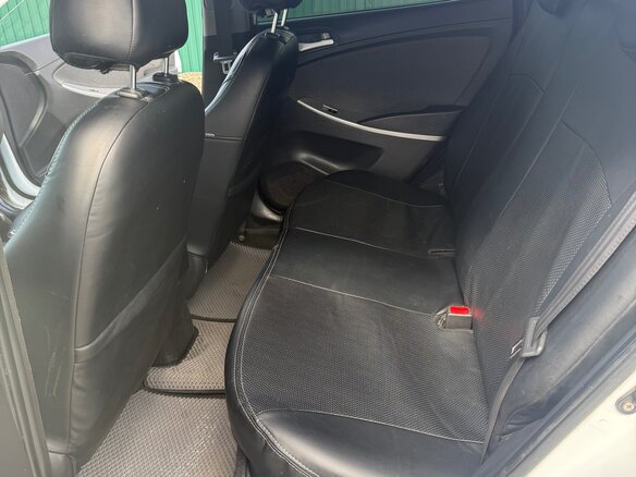 2013 Hyundai Solaris I, белый, 995000 рублей - вид 9