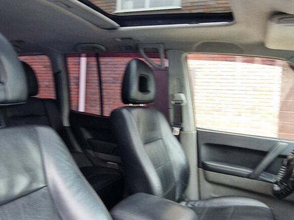 2005 Mitsubishi Pajero III Рестайлинг, серый, 1300000 рублей - вид 3