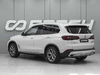 2019 BMW X5 30d IV (G05/G18), белый, 6459000 рублей, вид 2