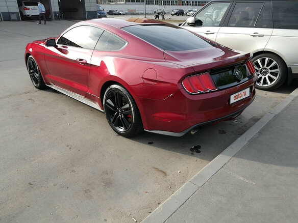 2015 Ford Mustang VI, красный - вид 5