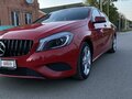 2014 Mercedes-Benz A-Класс 180 III (W176), красный - вид 1