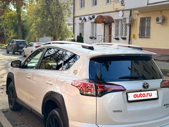 2018 Toyota RAV4 IV (XA40) Рестайлинг, белый, 2399000 рублей - вид 3