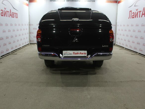 2013 Mitsubishi L200 IV, чёрный - вид 7