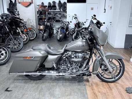 2018 Harley-Davidson Street Glide Special, серый, 1799000 рублей, вид 3