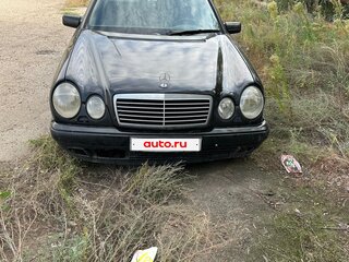 1999 Mercedes-Benz E-Класс 280 II (W210, S210), чёрный, 230000 рублей, вид 1