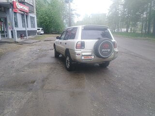1997 Toyota RAV4 I (XA10), белый, 566000 рублей, вид 4