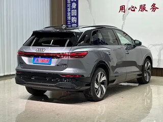 2024 Audi Q5 e-tron 40, серый, 4565099 рублей, вид 4