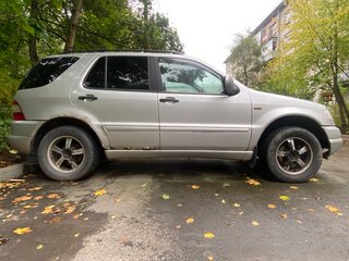 1998 Mercedes-Benz M-Класс 320 I (W163), серебристый, 349300 рублей, вид 4