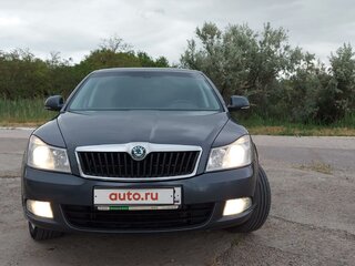 2011 Skoda Octavia II (A5) Рестайлинг, серебристый, 1000050 рублей, вид 1