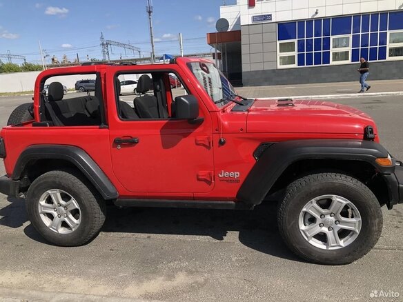2020 Jeep Wrangler IV (JL), красный, 4600000 рублей - вид 4