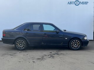 1998 Mercedes-Benz C-Класс 200 I (W202) Рестайлинг, синий, 375000 рублей, вид 4