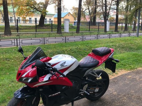2009 Honda CBR 600RR, красный, 650000 рублей, вид 3