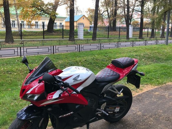 2009 Honda CBR 600RR, красный, 650000 рублей - вид 2