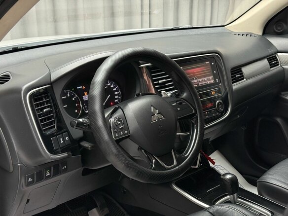 2019 Mitsubishi Outlander III Рестайлинг 3, белый - вид 8