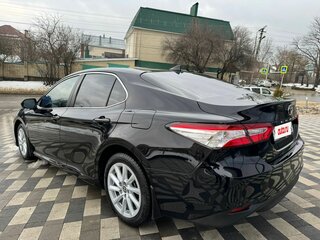 2021 Toyota Camry VIII (XV70) Рестайлинг, чёрный, 2870000 рублей, вид 5