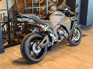 2025 Honda CBR 600RR, чёрный, 1820000 рублей, вид 4