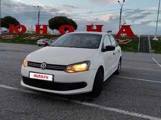 2011 Volkswagen Polo V, белый, 350000 рублей, вид 3