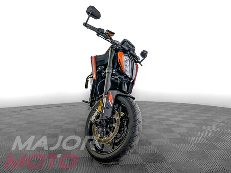 2023 KTM 790 Duke, оранжевый, 950000 рублей, вид 4