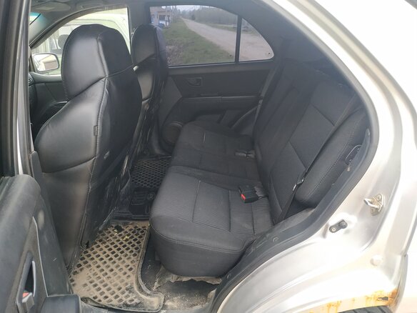 2008 Kia Sorento I Рестайлинг, серебристый, 720000 рублей - вид 5