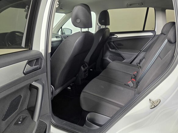2019 Volkswagen Tiguan II, белый, 1800000 рублей - вид 13