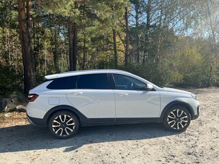 2024 Lada (ВАЗ) Vesta SW Cross I Рестайлинг (NG), белый, 1650000 рублей, вид 5