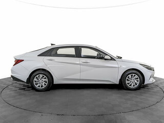 2022 Hyundai Elantra VII (CN7), белый, 1810000 рублей, вид 4