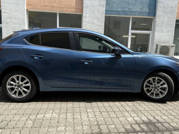 2017 Mazda Axela III Рестайлинг, синий, 1290000 рублей - вид 16