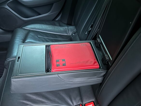 2011 Audi A6 IV (C7), чёрный, 1780000 рублей - вид 6