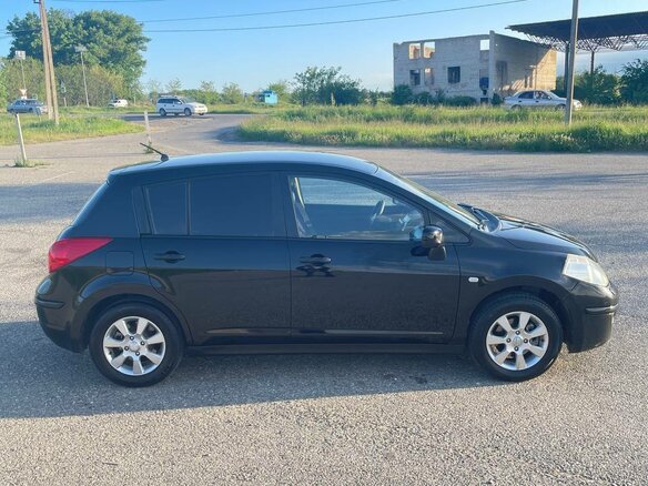 2007 Nissan Tiida I, чёрный, 610000 рублей - вид 5