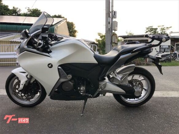 2012 Honda VFR 1200, белый, 850000 рублей - вид 3