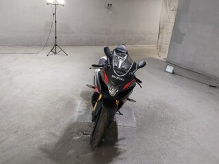 2021 Suzuki GSX-R 1000, чёрный, 1636000 рублей, вид 3