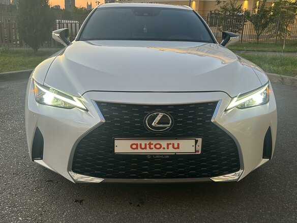 2021 Lexus IS 300 III Рестайлинг 2, белый, 5100000 рублей - вид 16