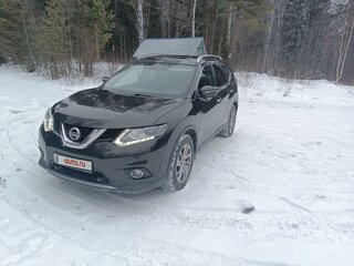 2017 Nissan X-Trail III, зелёный, 2300000 рублей, вид 1