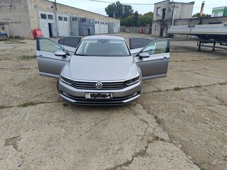 2018 Volkswagen Passat B8, серебристый, 1655000 рублей, вид 1