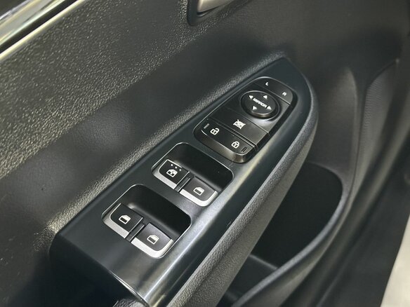 2018 Kia Rio IV, серебристый, 1465000 рублей - вид 22